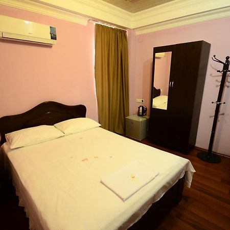 Hotel Peria Batumi Kültér fotó
