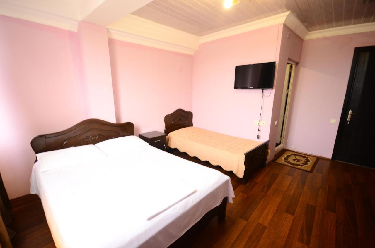 Hotel Peria Batumi Kültér fotó